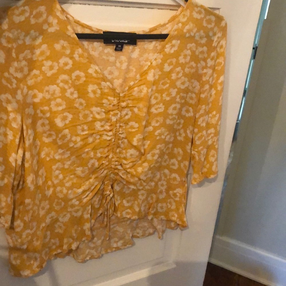 NWOT LULUs Yellow Crop Top